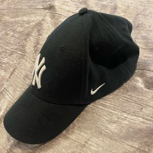 Yankee Hat 🧢